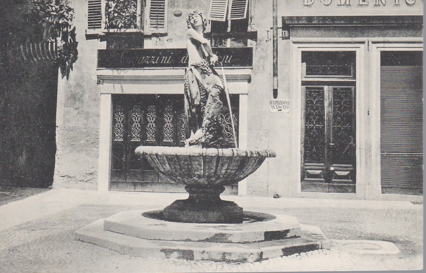 Trento - Fontana in Piazza delle Opere.