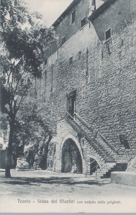 Trento - Fossa dei Martiri con veduta delle prigioni.