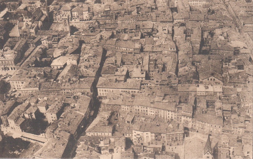 Trento - Il centro della città visto dall'areoplano.