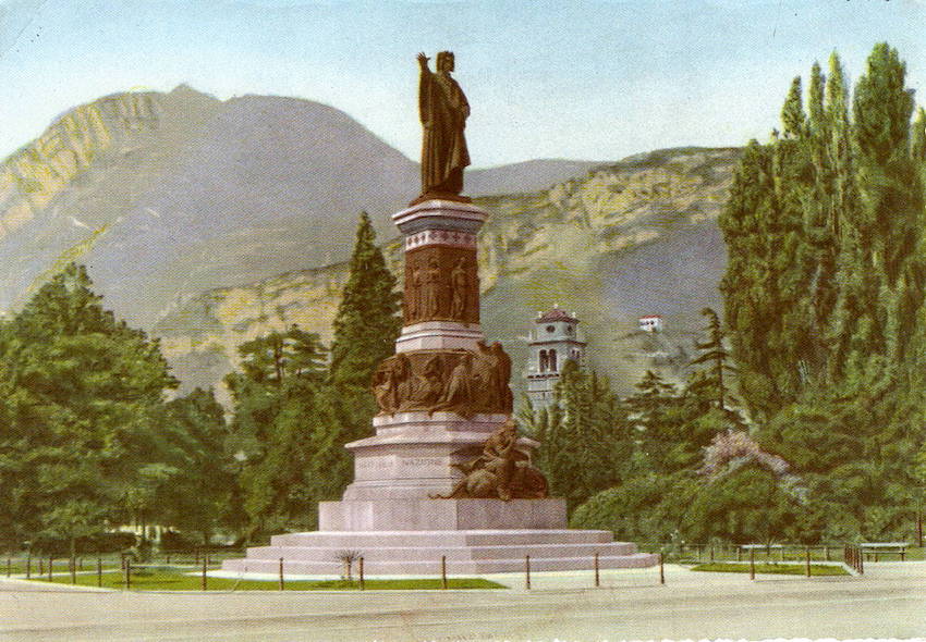 Trento - Monumento a Dante.