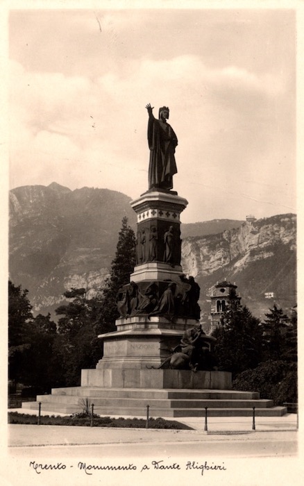 Trento - Monumento a Dante Alighieri.