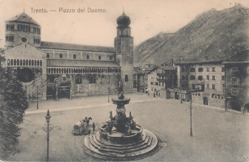 Trento. - Piazza del Duomo.