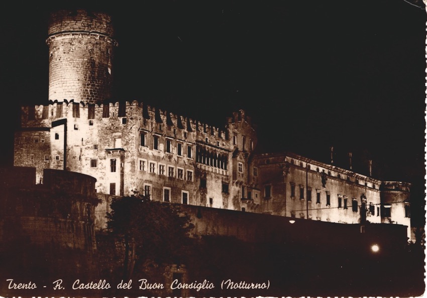 Trento - R. Castello del Buon Consiglio (Notturno).