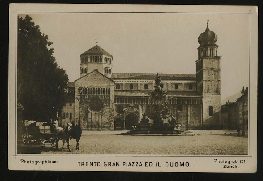 Trento. Gran Piazza ed il Duomo.