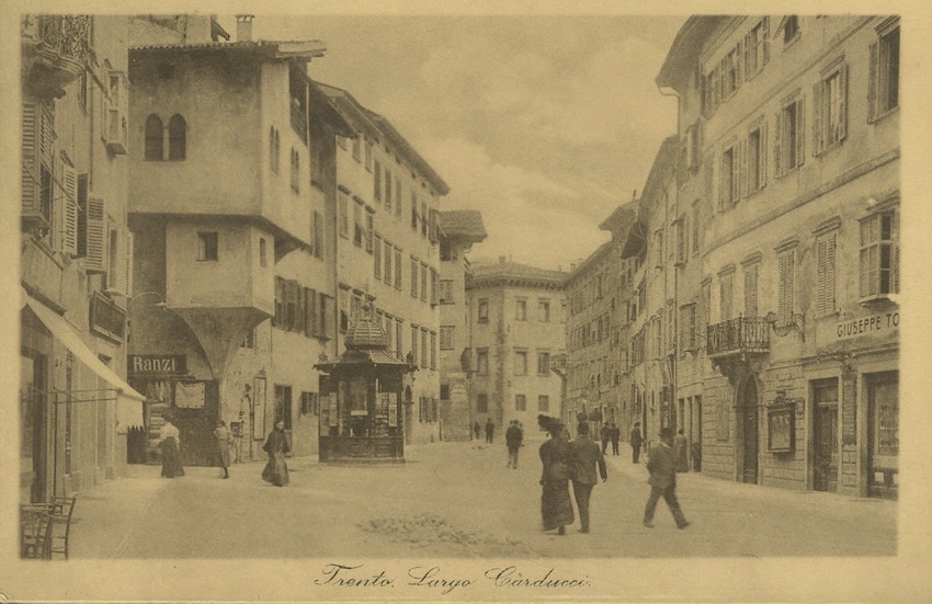 Trento, Largo Carducci.