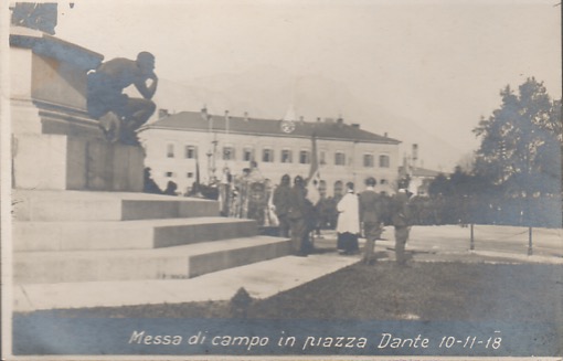 Trento: Messa di campo in Piazza Dante.