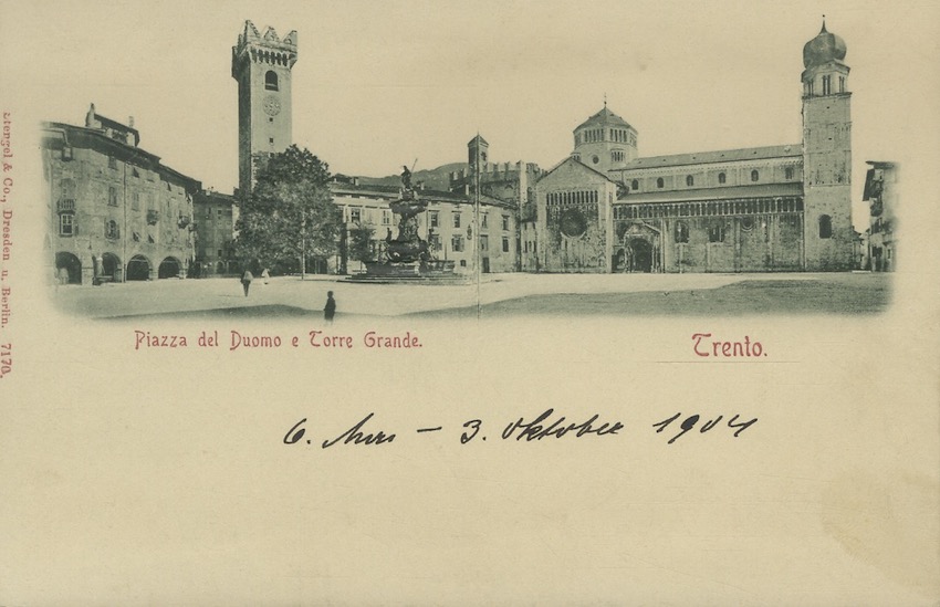 Trento Piazza del Duomo e Torre Grande.