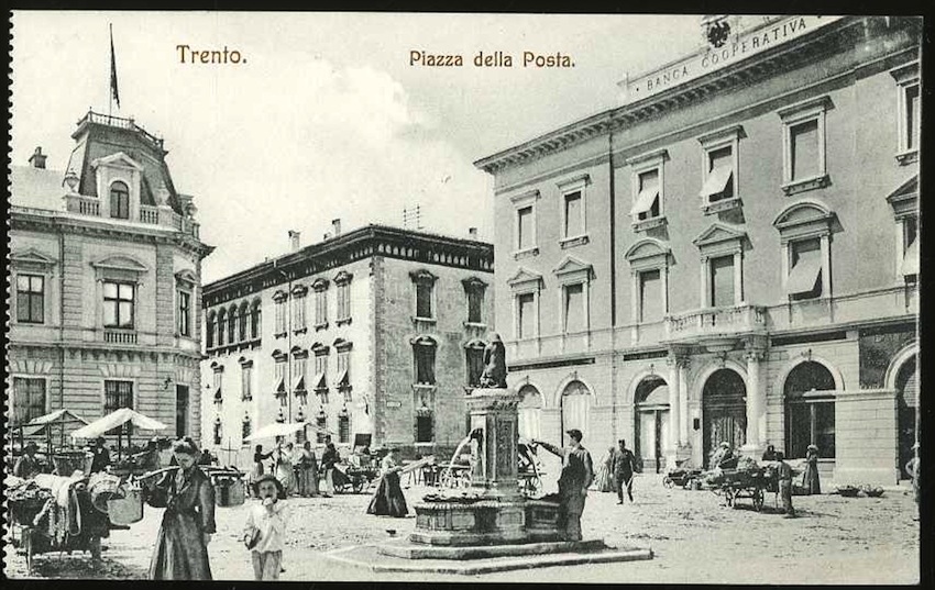 Trento. Piazza della Posta.