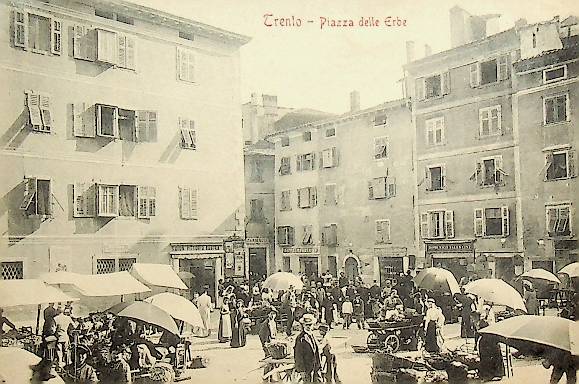 Trento. Piazza delle Erbe.