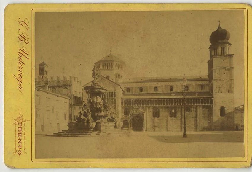 Trento. Piazza Duomo.