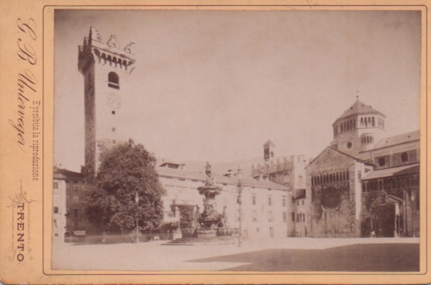 Trento. Piazza Duomo.