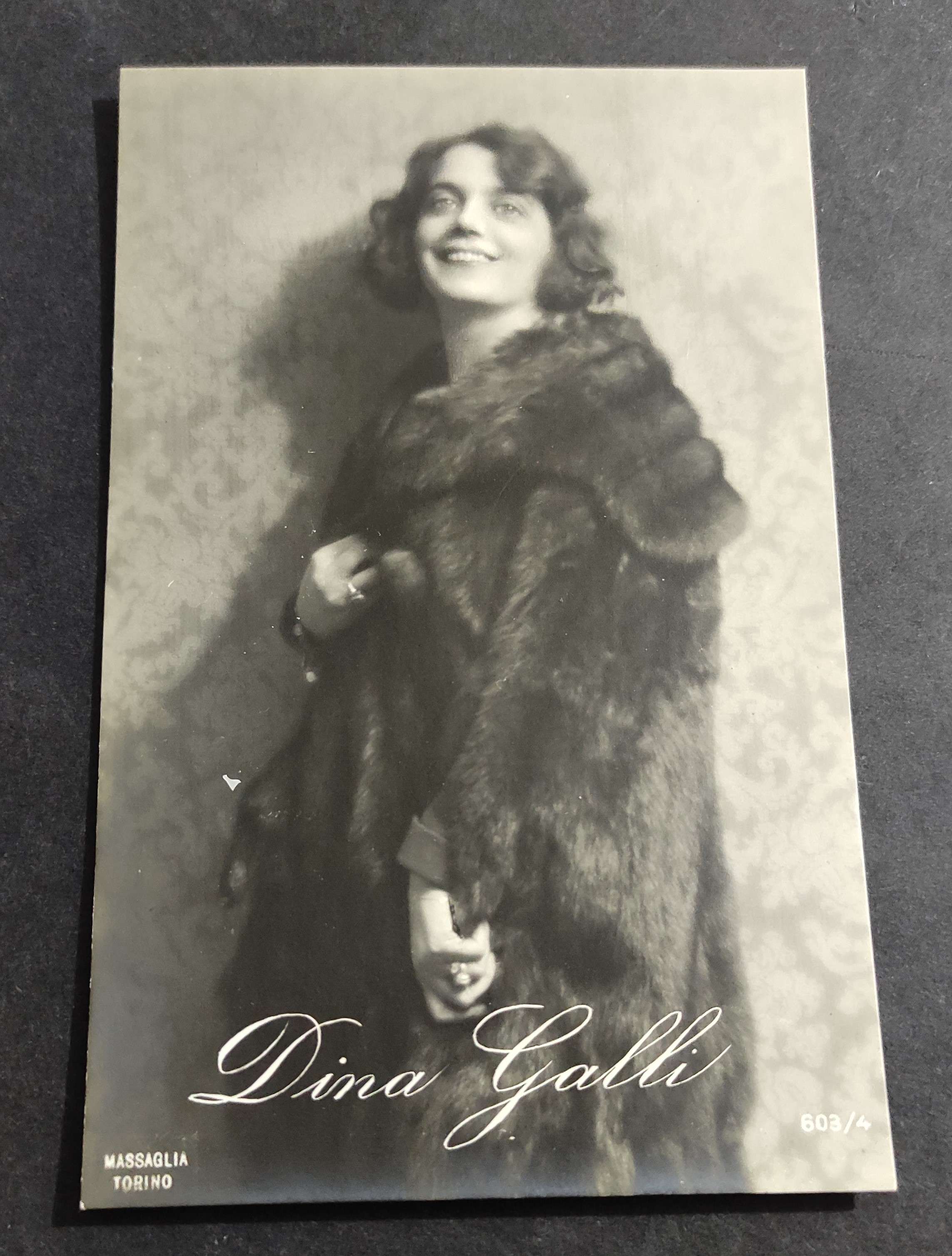 Cartolina Dina Galli