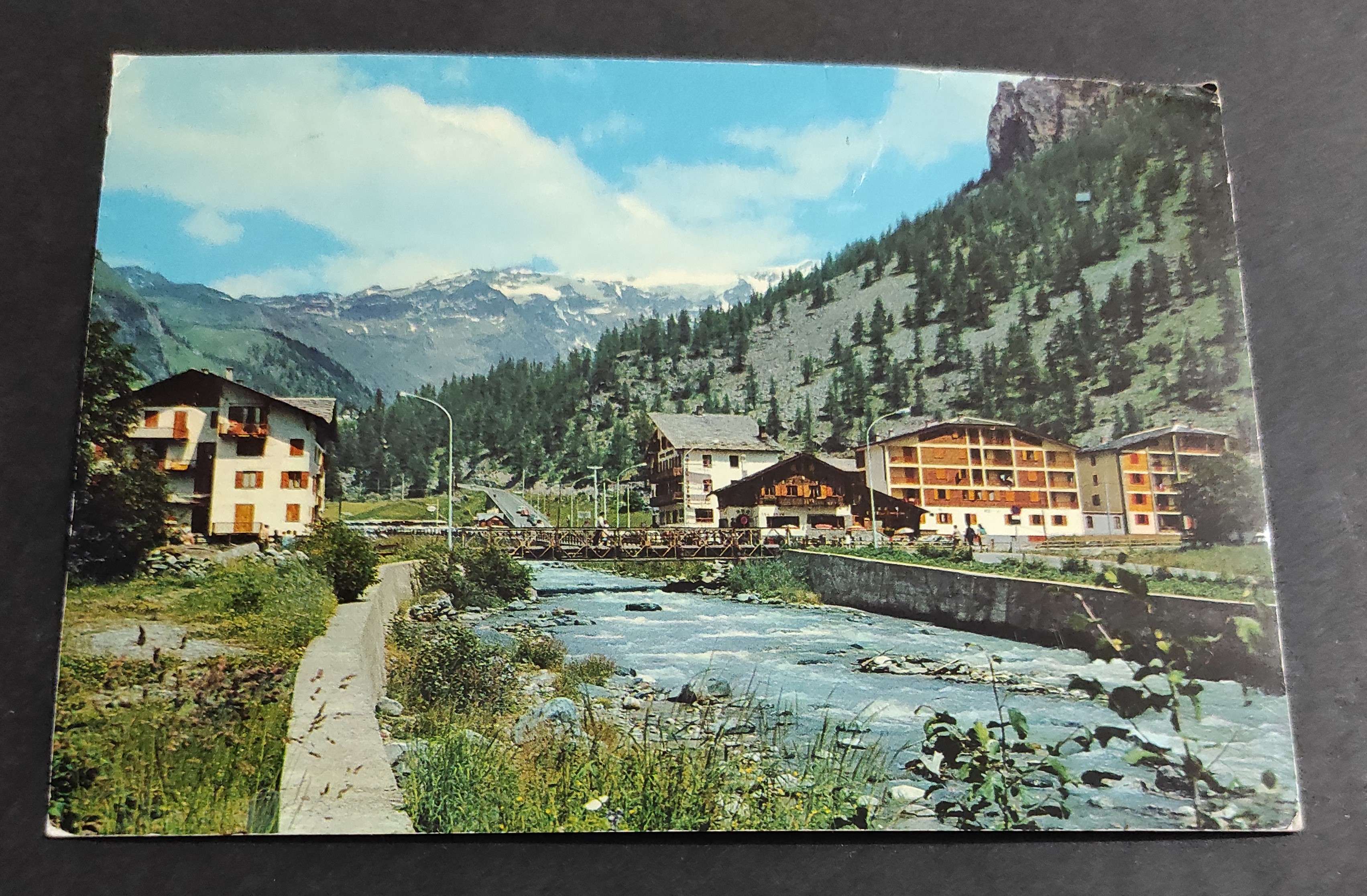 Cartolina Gressoney La Trinitè - Scorcio Panoramico ed il Torrente …