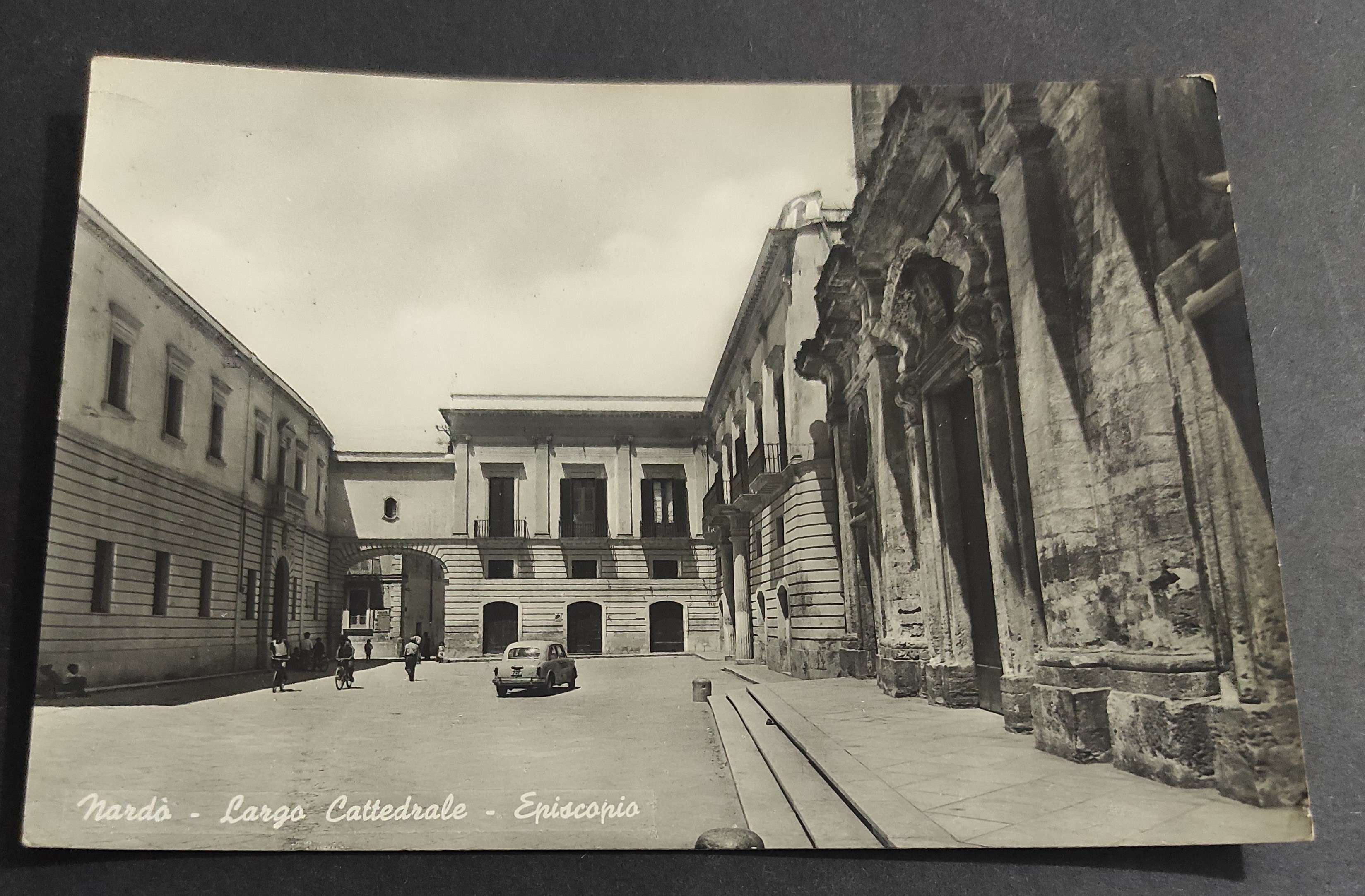Cartolina Nardò - Largo Cattedrale - Episcopio