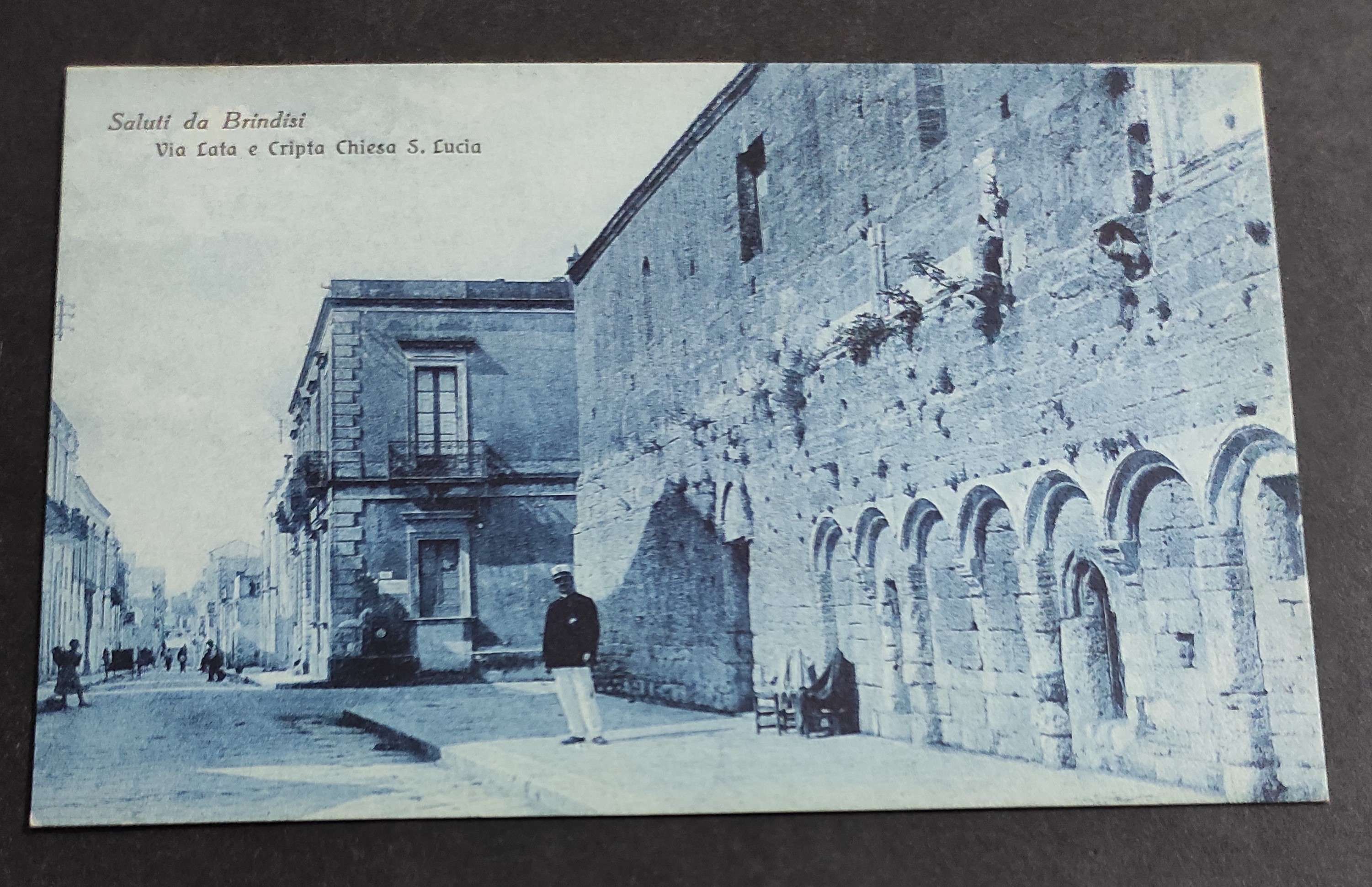 Cartolina Saluti da Brindisi - Via Lata e Crìpta Chiesa …