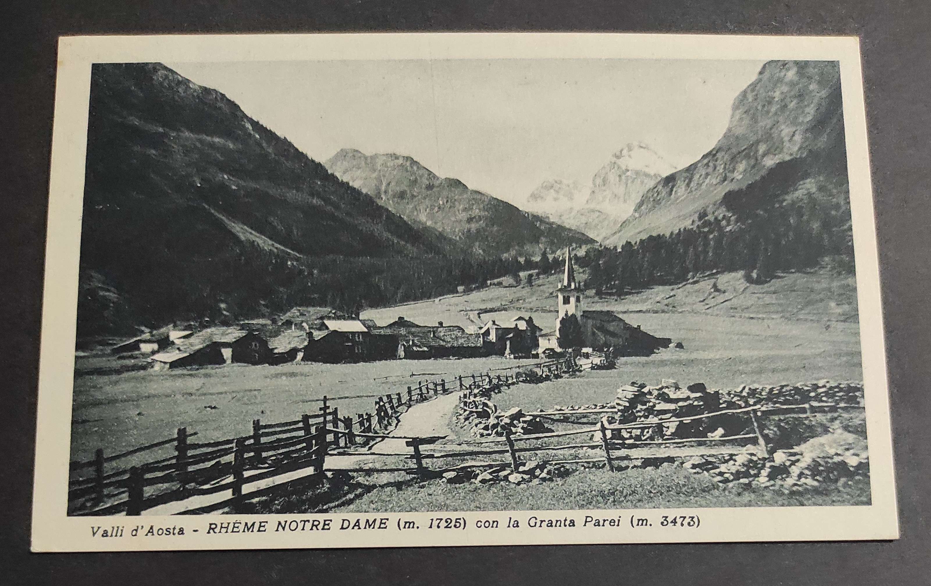 Cartolina Valle d'Aosta - Rheme Notre Dame con la Granta …