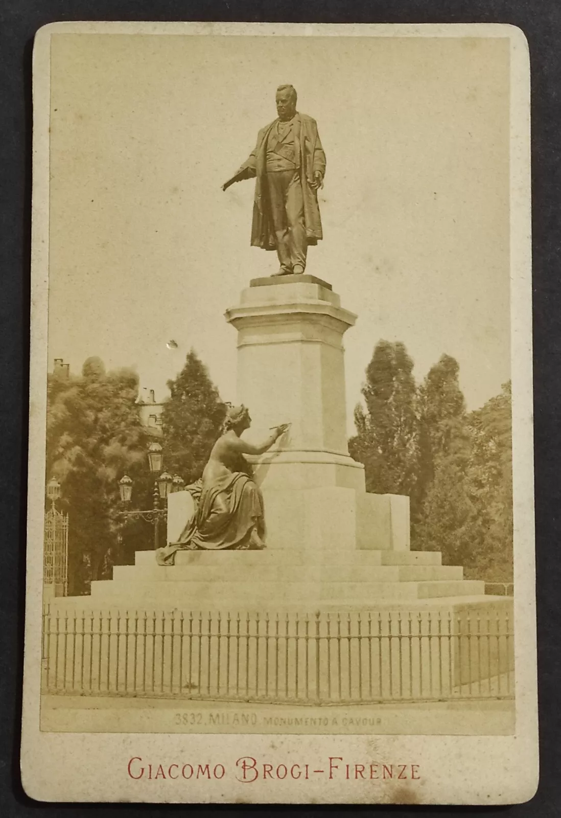 Fotografia Su Cartoncino Milano - Monumento a Cavour - Fine …