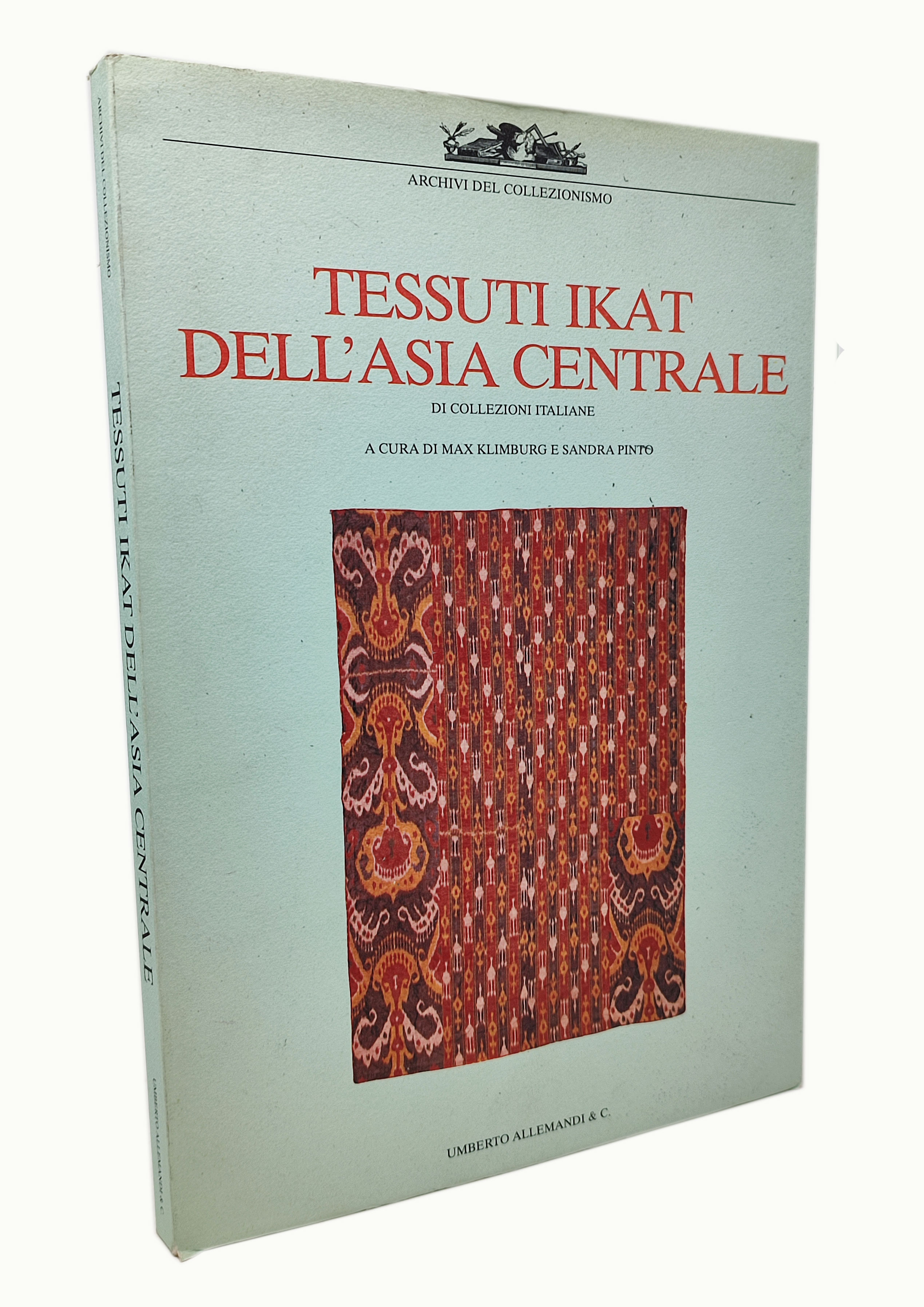 TESSUTI IKAT DELL'ASIA CENTRALE di collezioni italiane