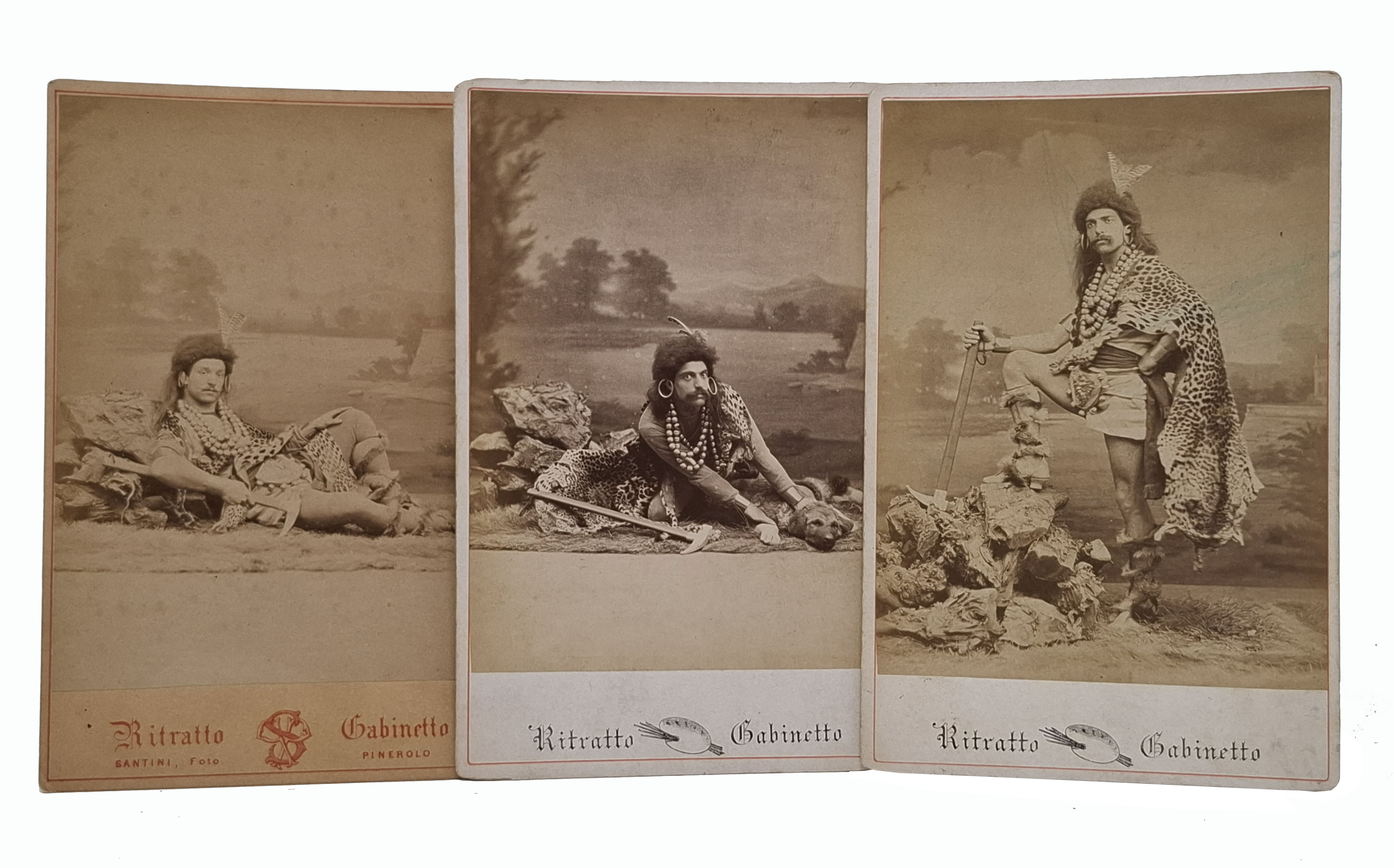 TRE FOTOGRAFIE CON CURIOSO SOGGETTO IN MASCHERA