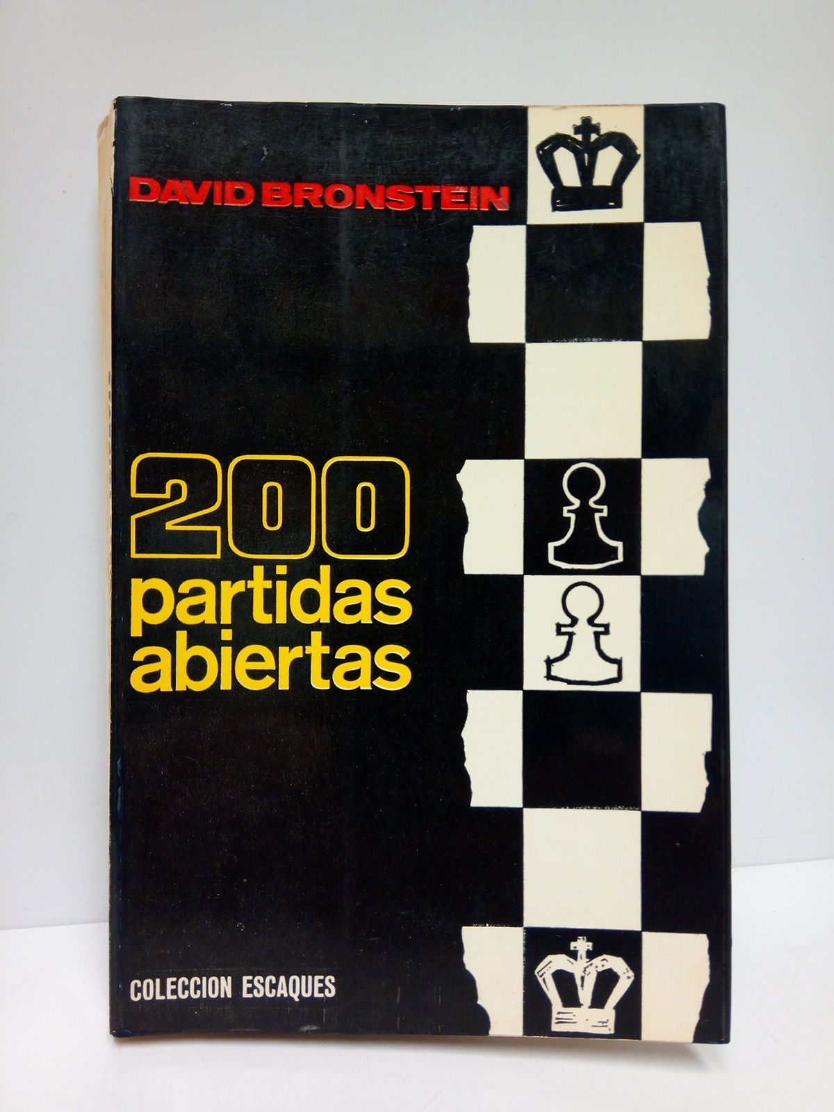 200 partidas abiertas / Traducción de Agustín Puig