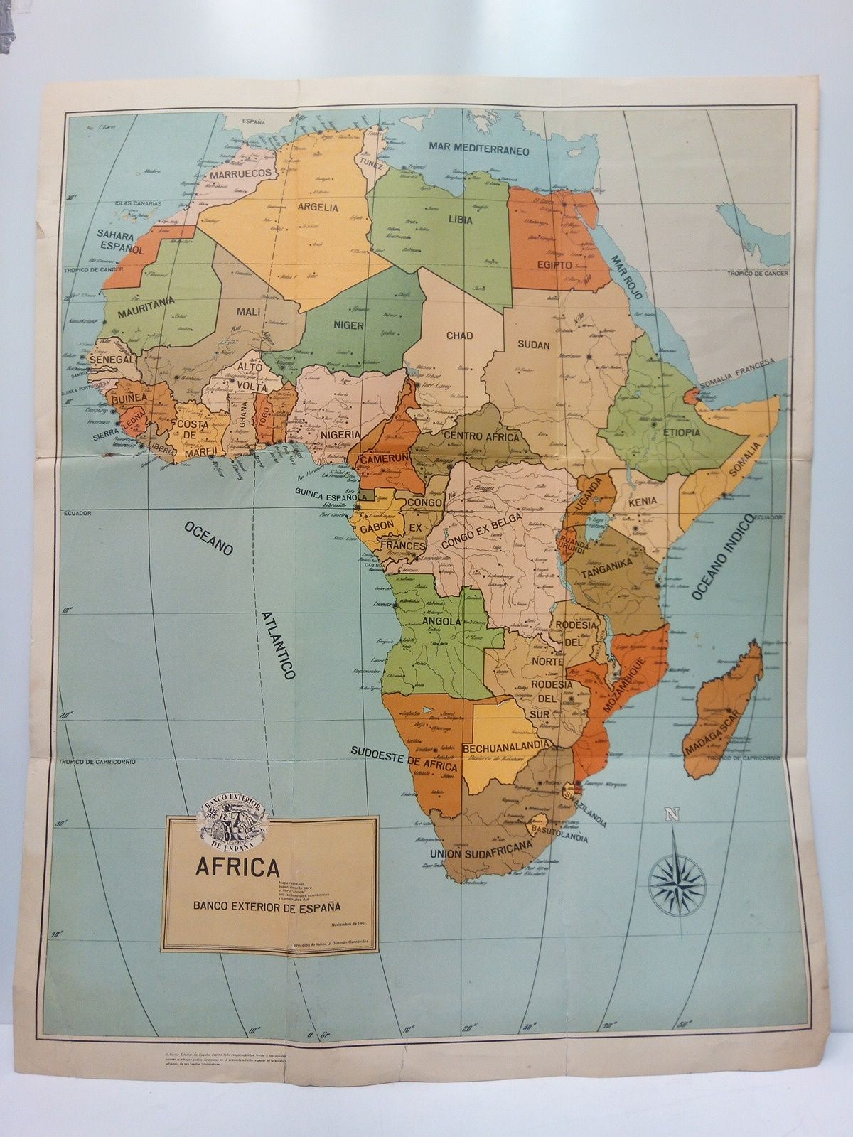 Africa / Mapa realizado especialmente para el libro "Africa"por los …