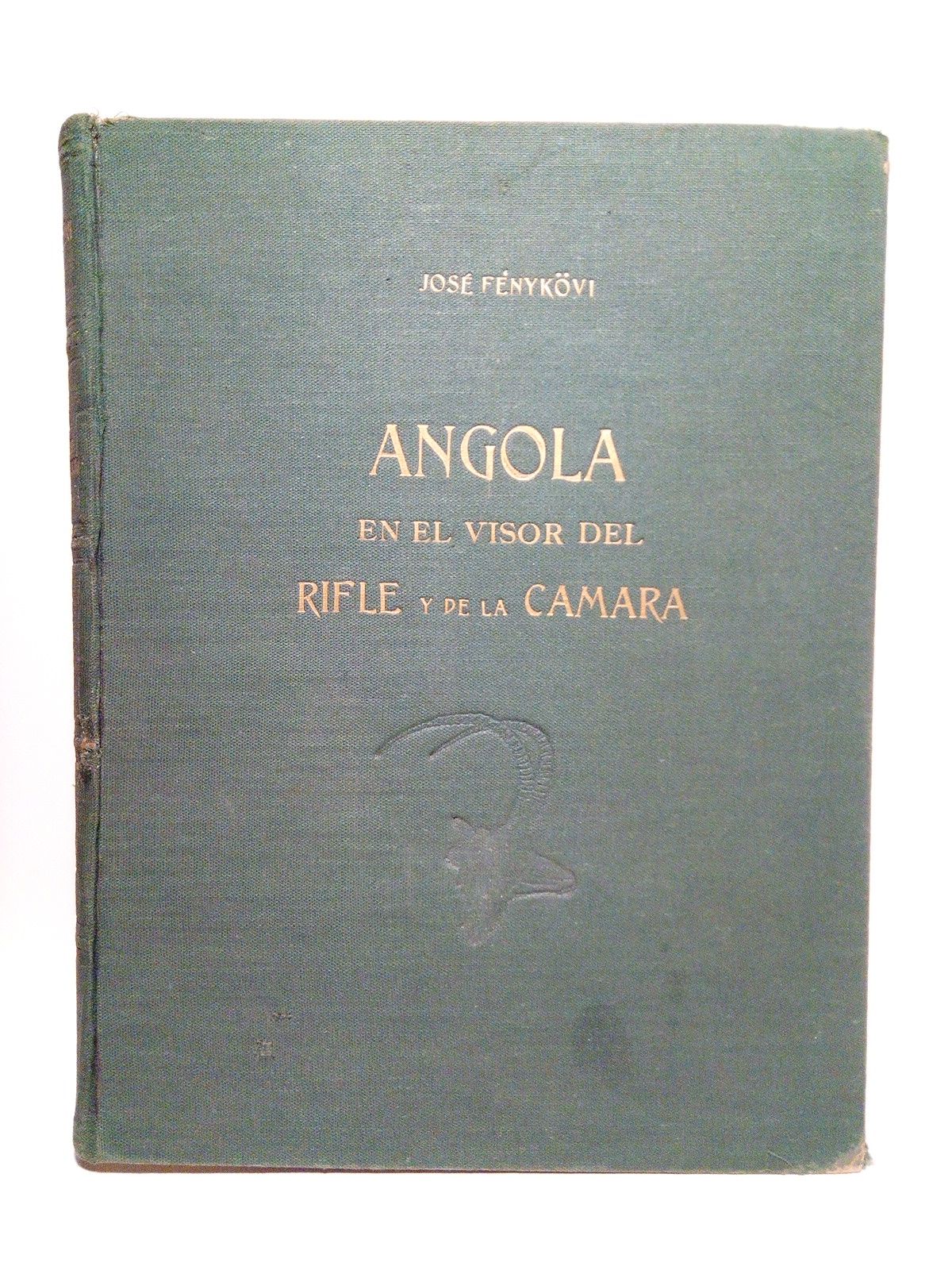Angola en el visor del rifle y de la cámara …