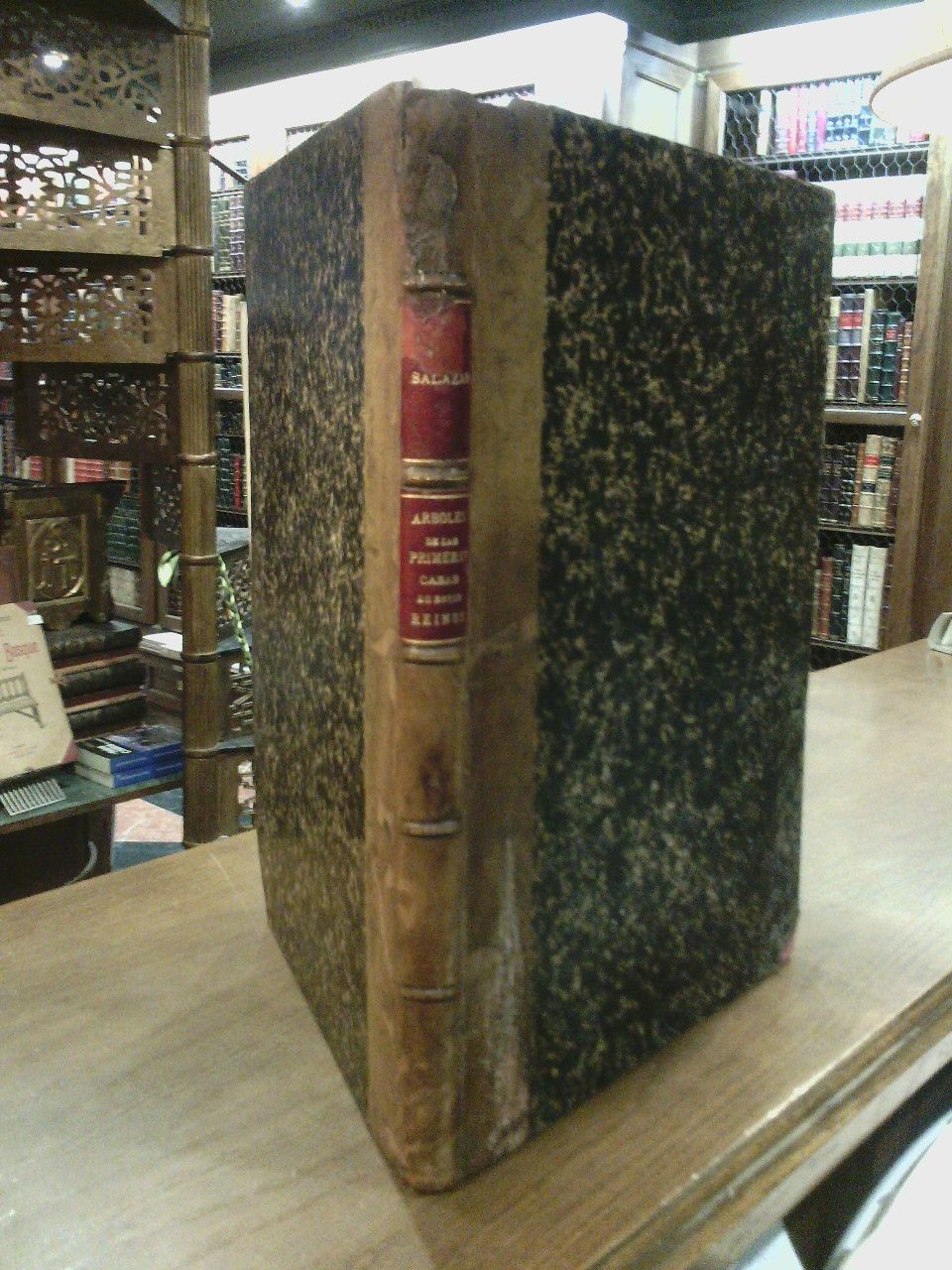 Arboles de costados de gran parte de las primeras Casas …