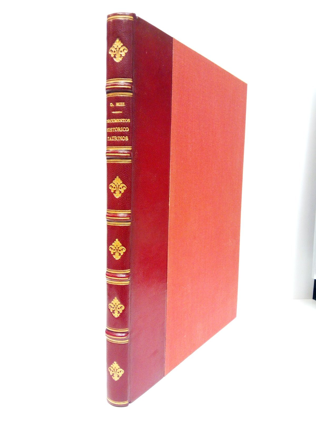 Documentos histórico taurinos / exhumados y comentados npor Diego Ruiz …