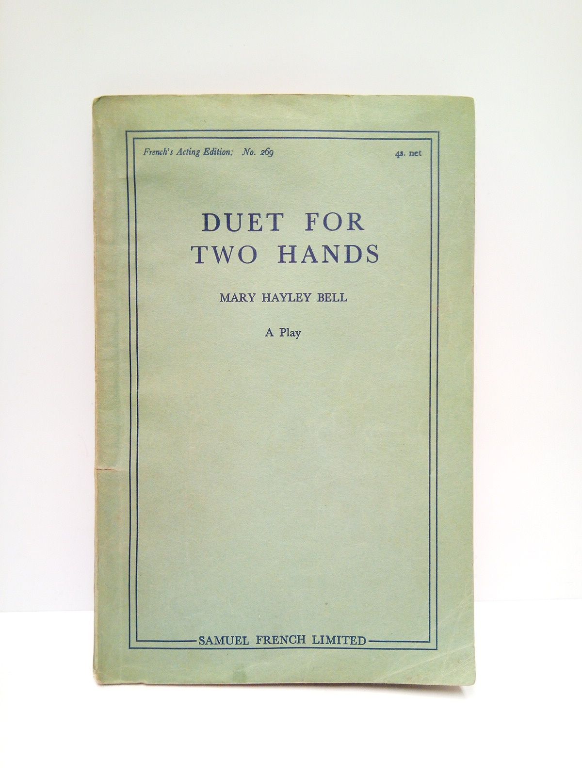 Duet for two hands. A Play in two acts