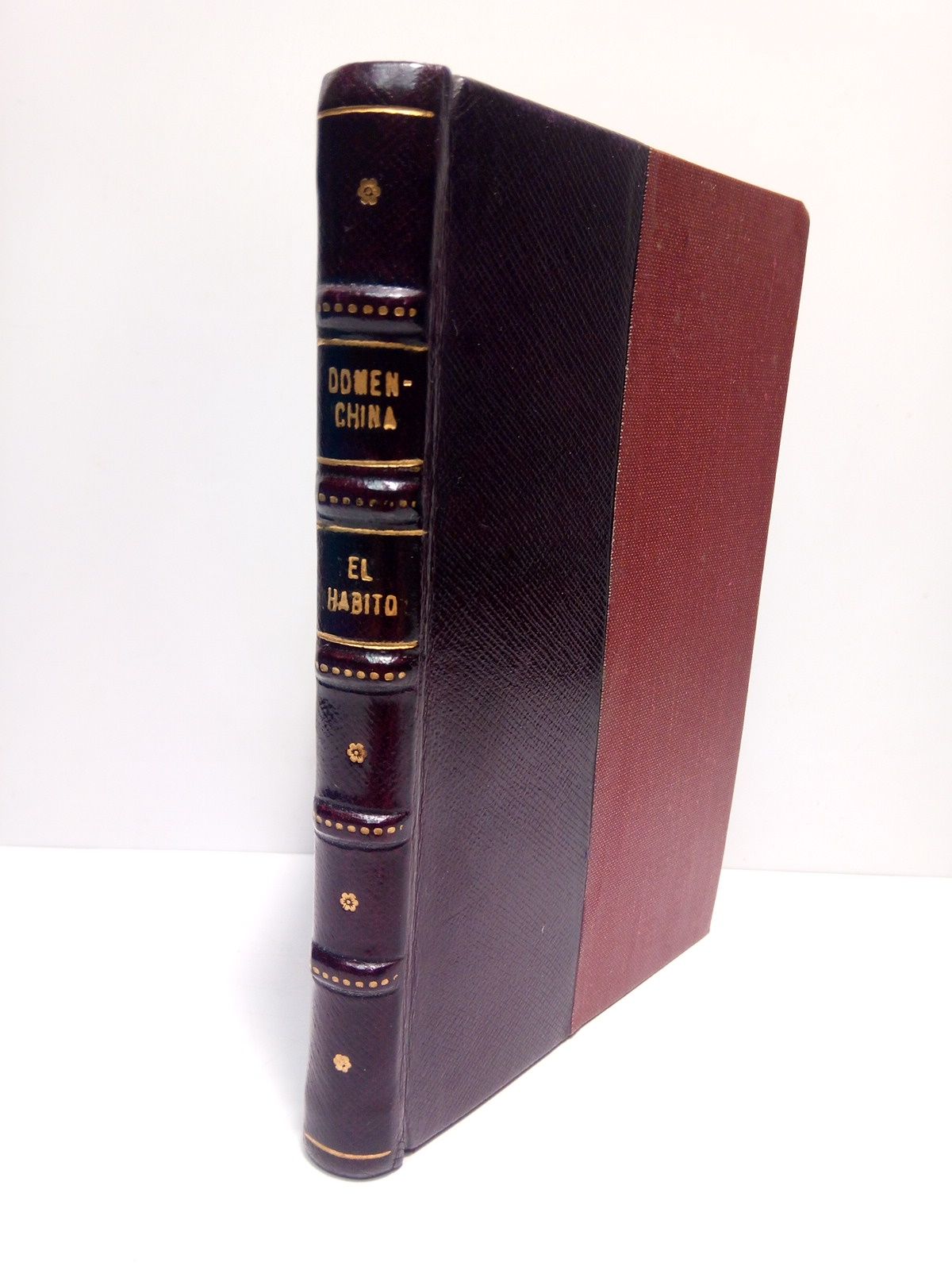 El Hábito, por Juan José Domenchina / Una mujer (novela) …