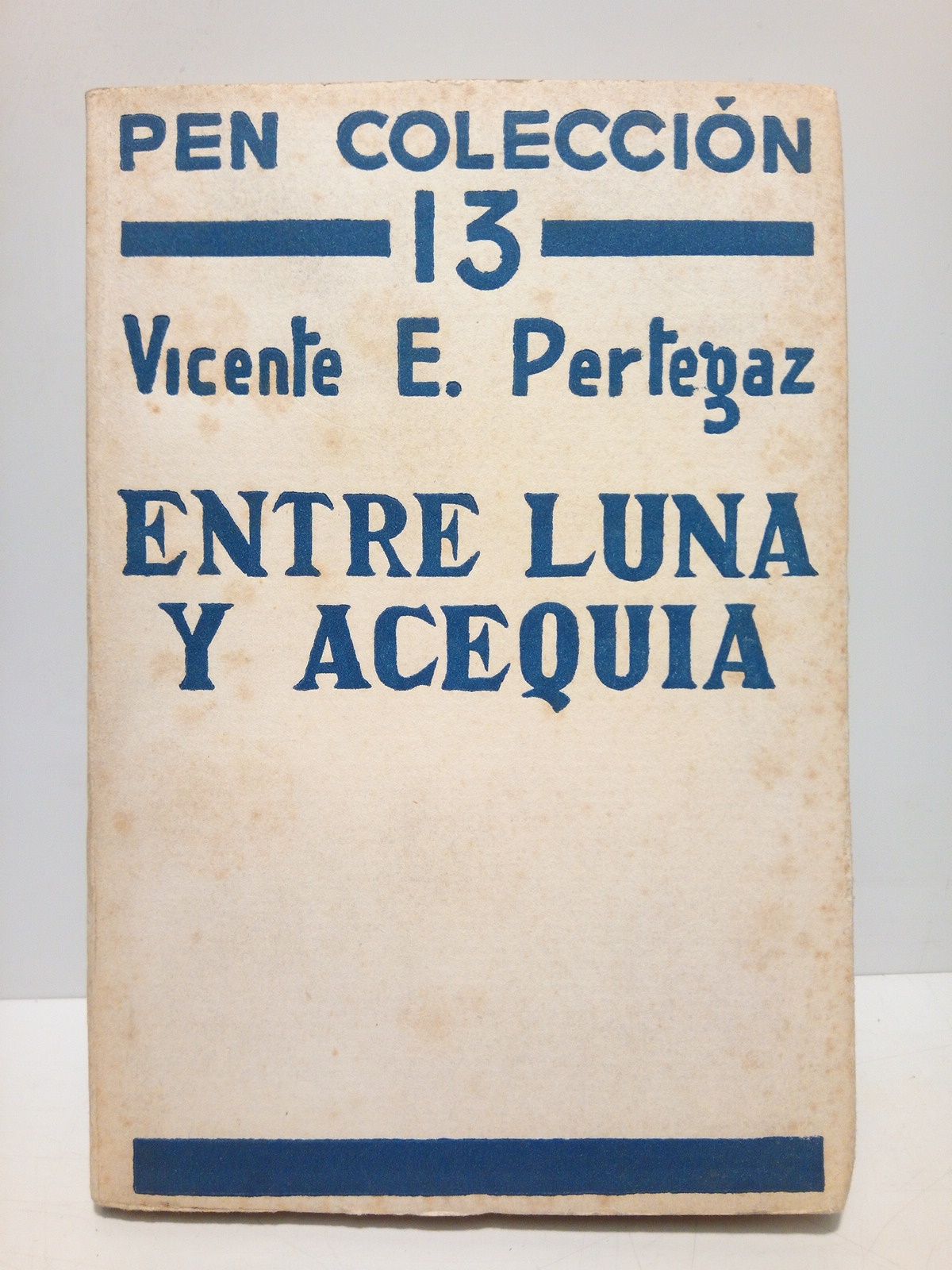Entre luna y acequia [Poesías]
