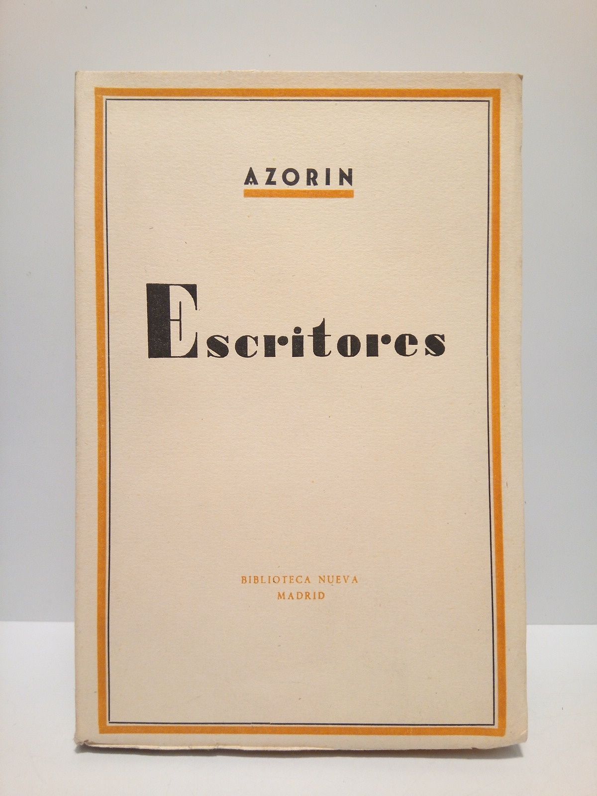 Escritores / Edición recogida y ordenada por J. García Mercadal
