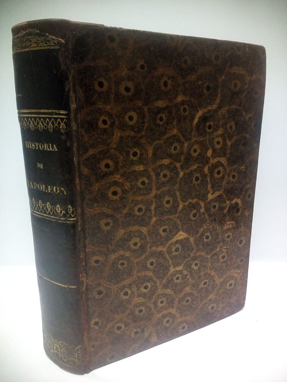 Historia del Emperador Napoleón. Edición pintoresca y popular, adornada con …