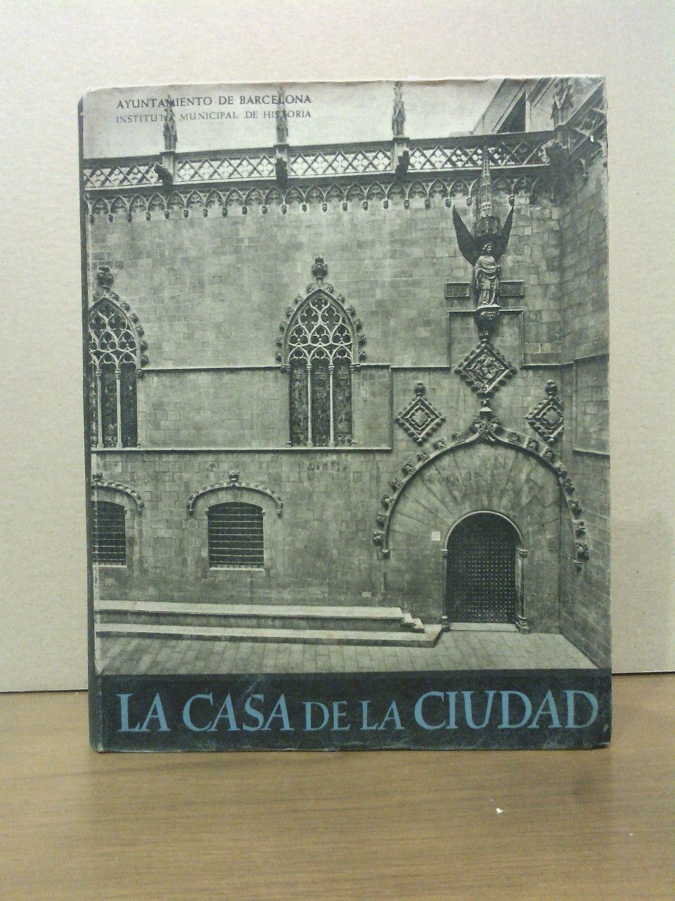 La casa de la ciudad: Historia de su construcción, guía …