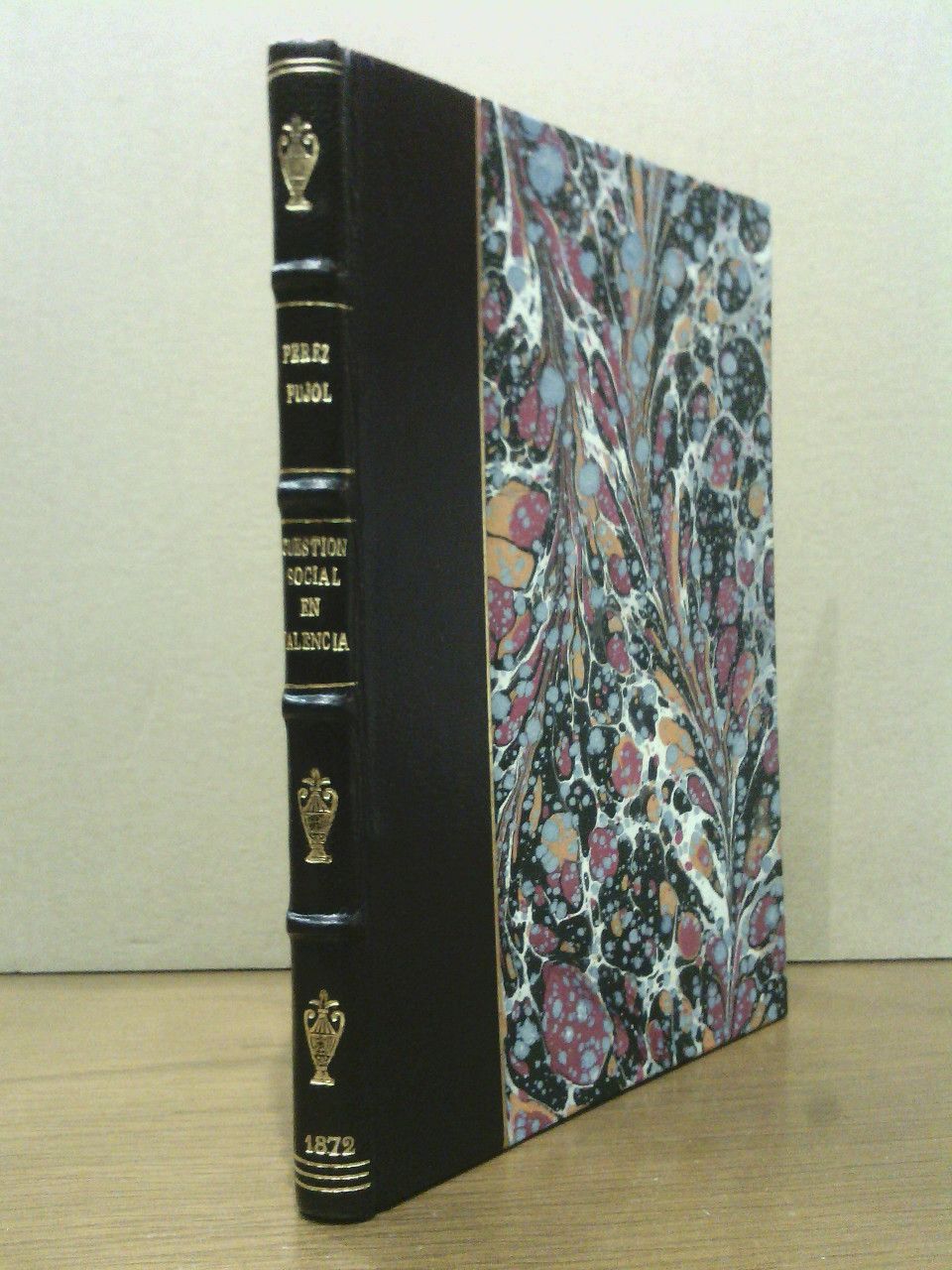 La cuestión social en Valencia: Dictámen que á la Seccion …