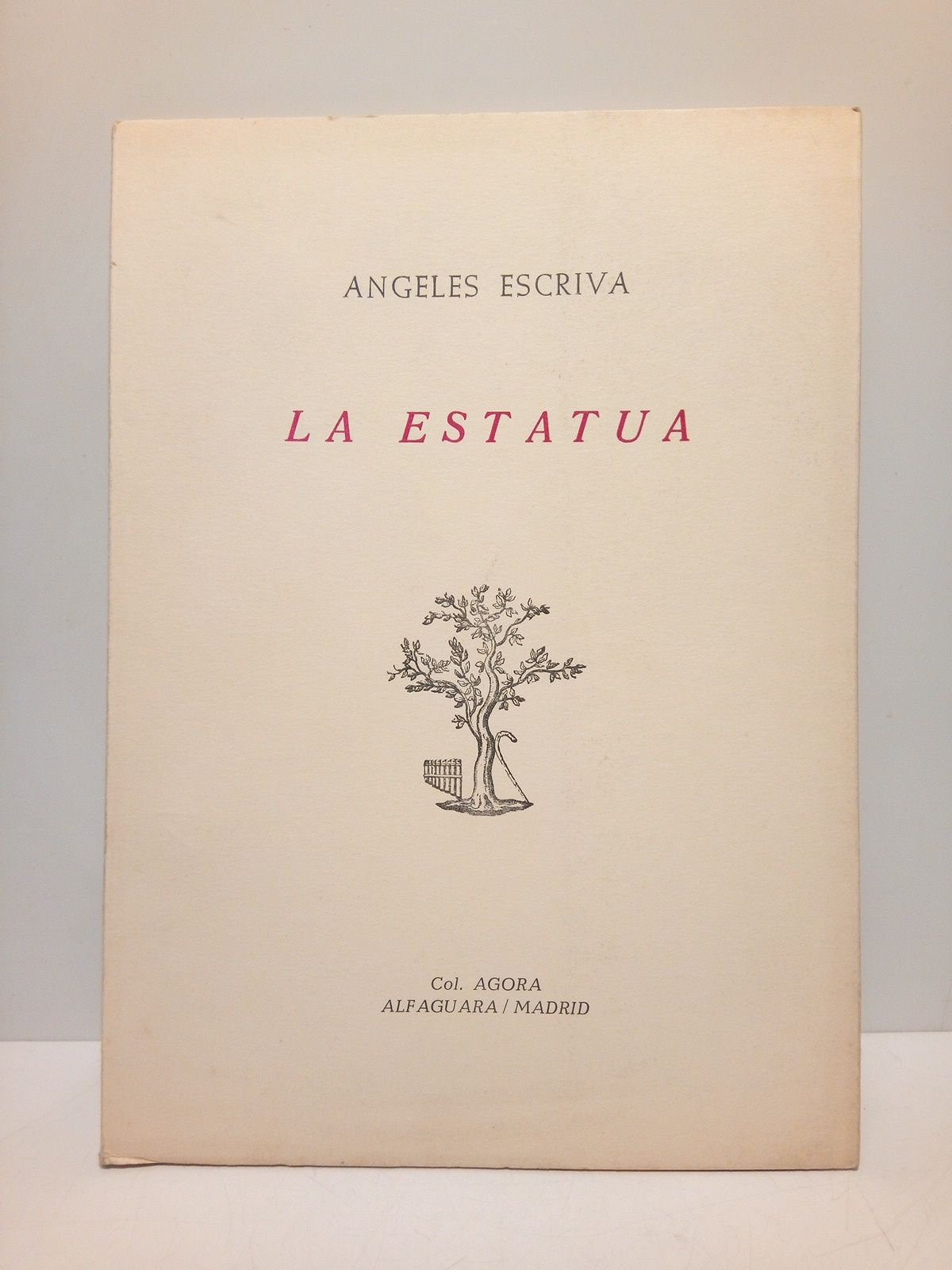 La Estatua. [Poesías]