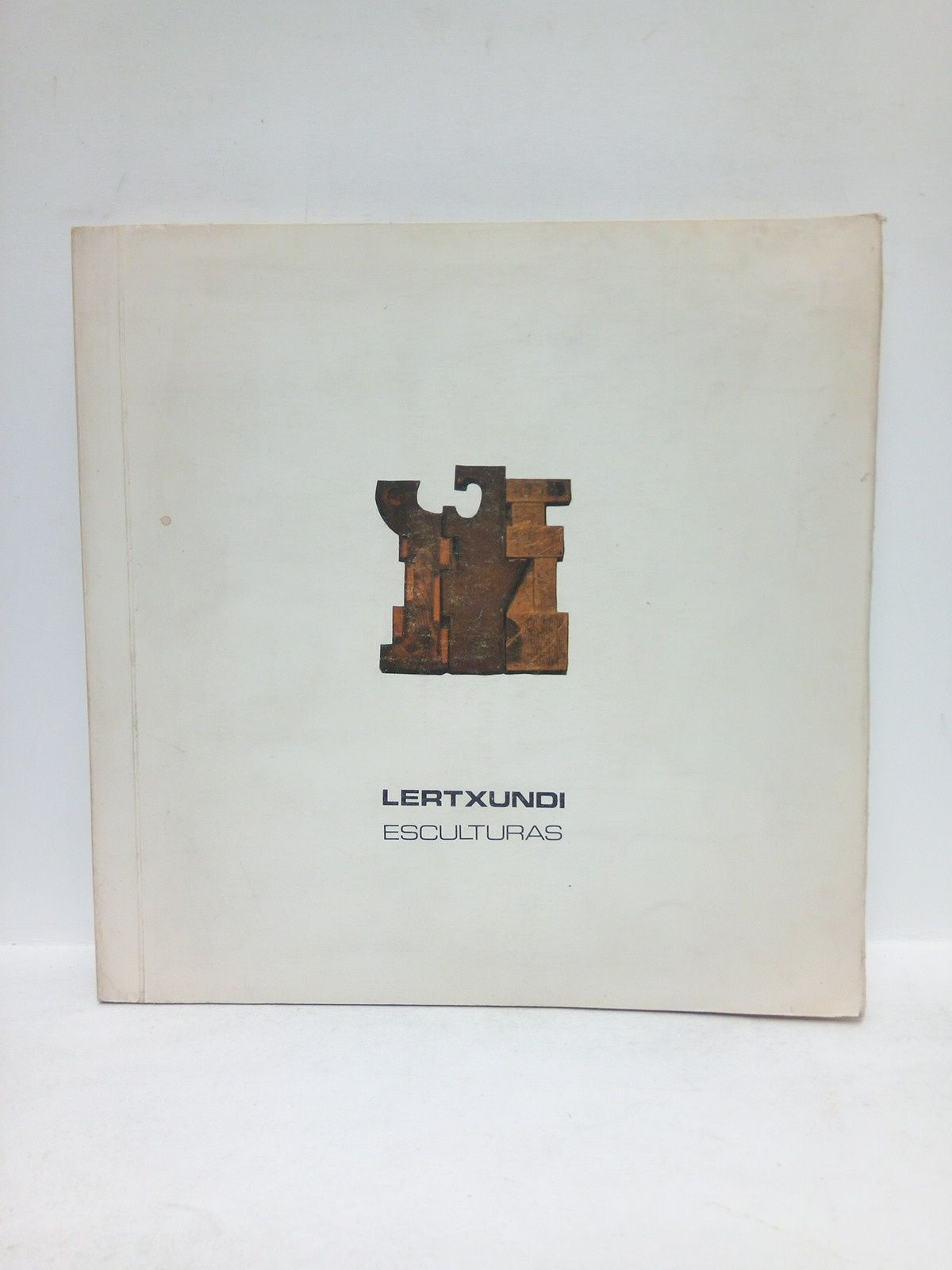 Lertxundi: Esculturas [Exposición, Utarrilla 1983 Enero. Caja de Ahorros Vizcaína, …