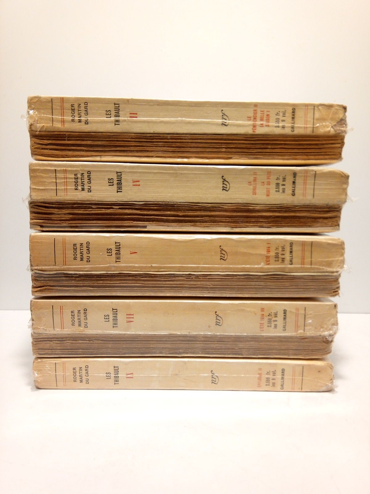 Les Thibault. 9 Vols.; Vol. I: Le cahier gris; Le …