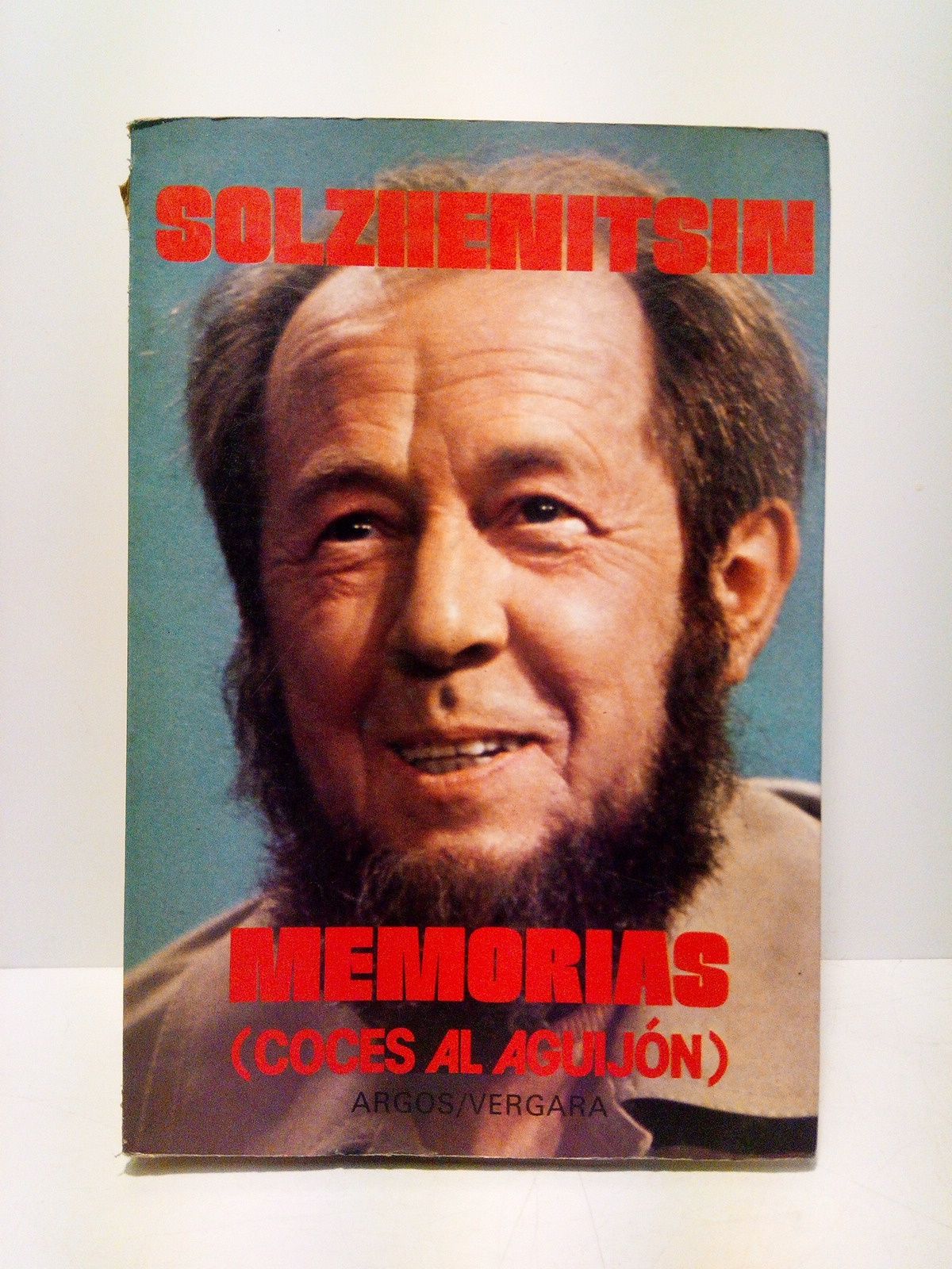 MEMORIAS: coces al aguijón / Traducción , V. Lamsdorff