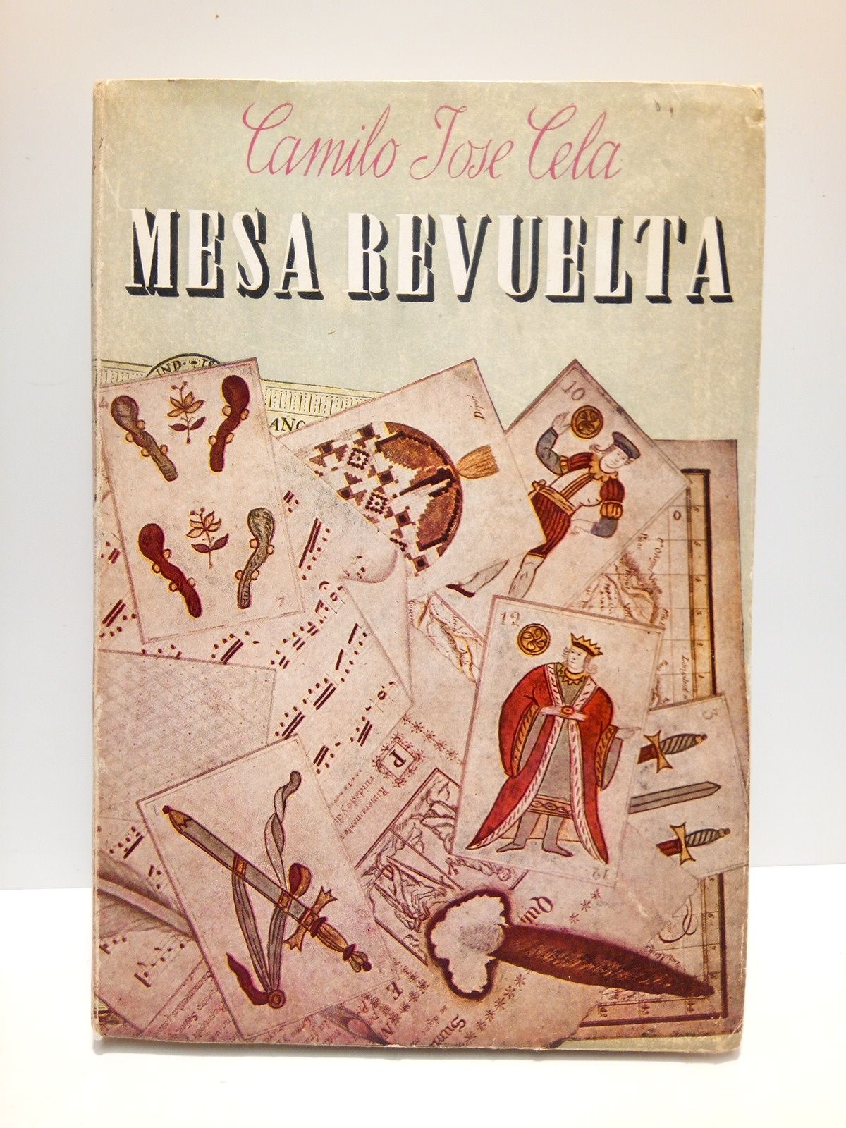 Mesa Revuelta / Bajo la dirección de Carlos María de …