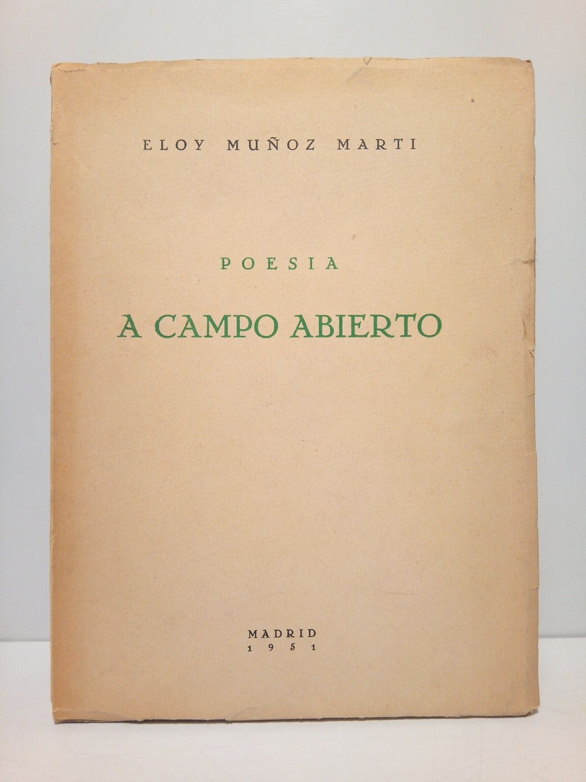 Poesía a campo abierto [Poesías]