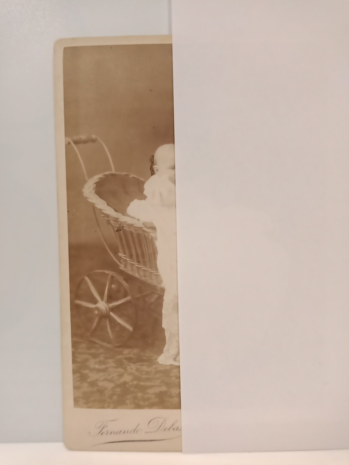 Retrato del futuro rey Alfonso XIII a los pocos meses …