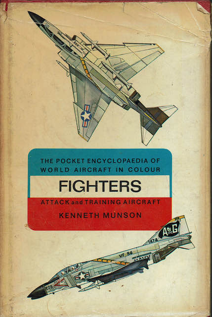 Fighters. The pocket encyclopaedia of world aircraft in colour- Testo …