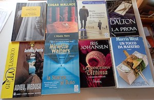 Stock n. 1 - Otto gialli ,titoli in foto .