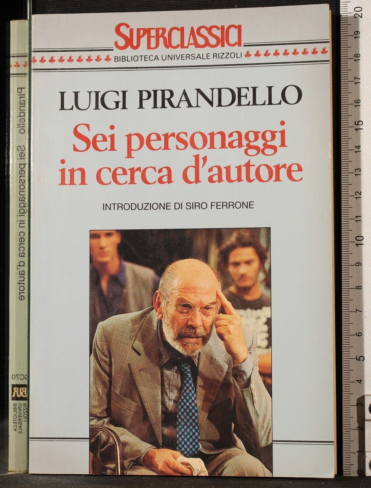Sei personaggi in cerca d'autore