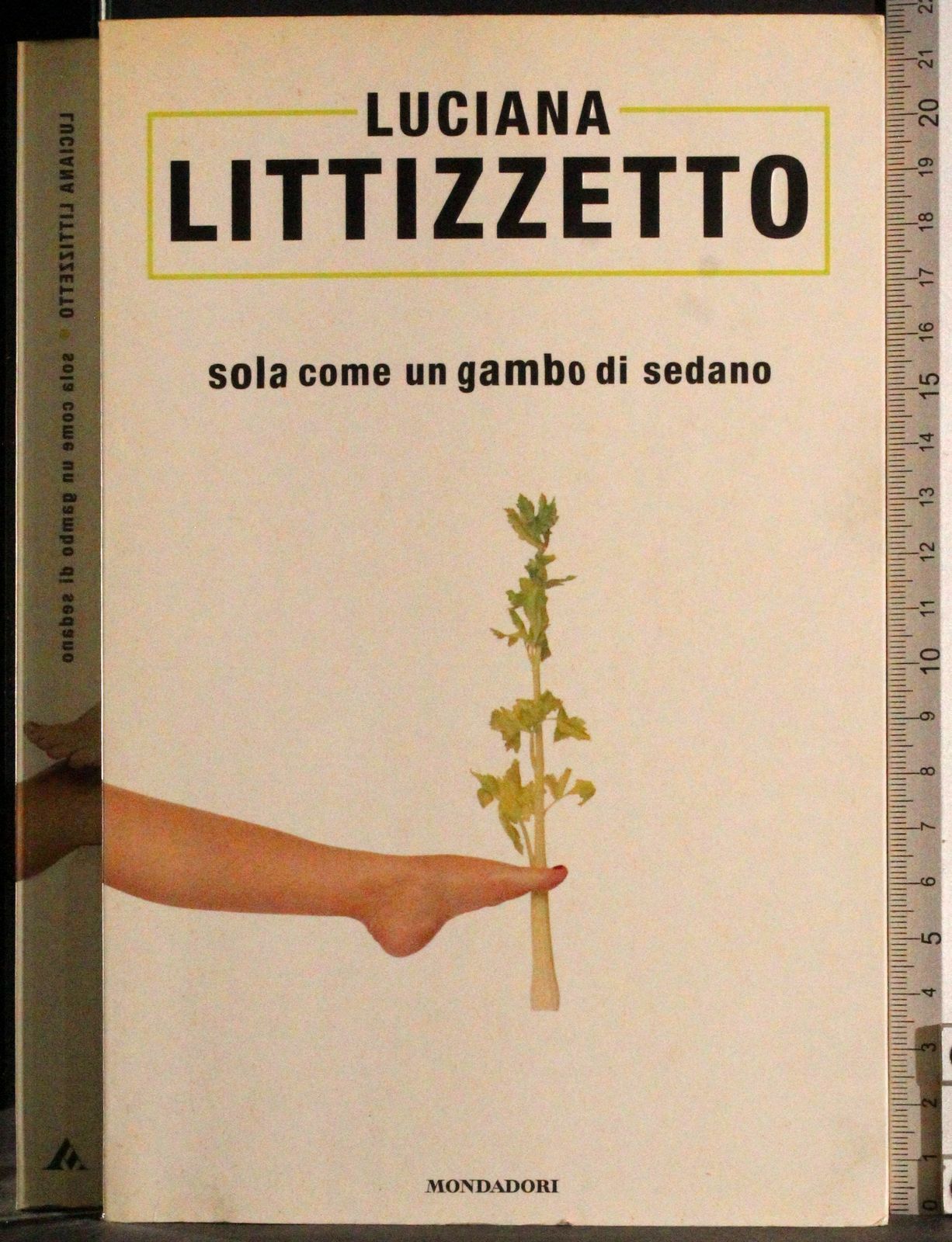 Sola come un gambo di sedano
