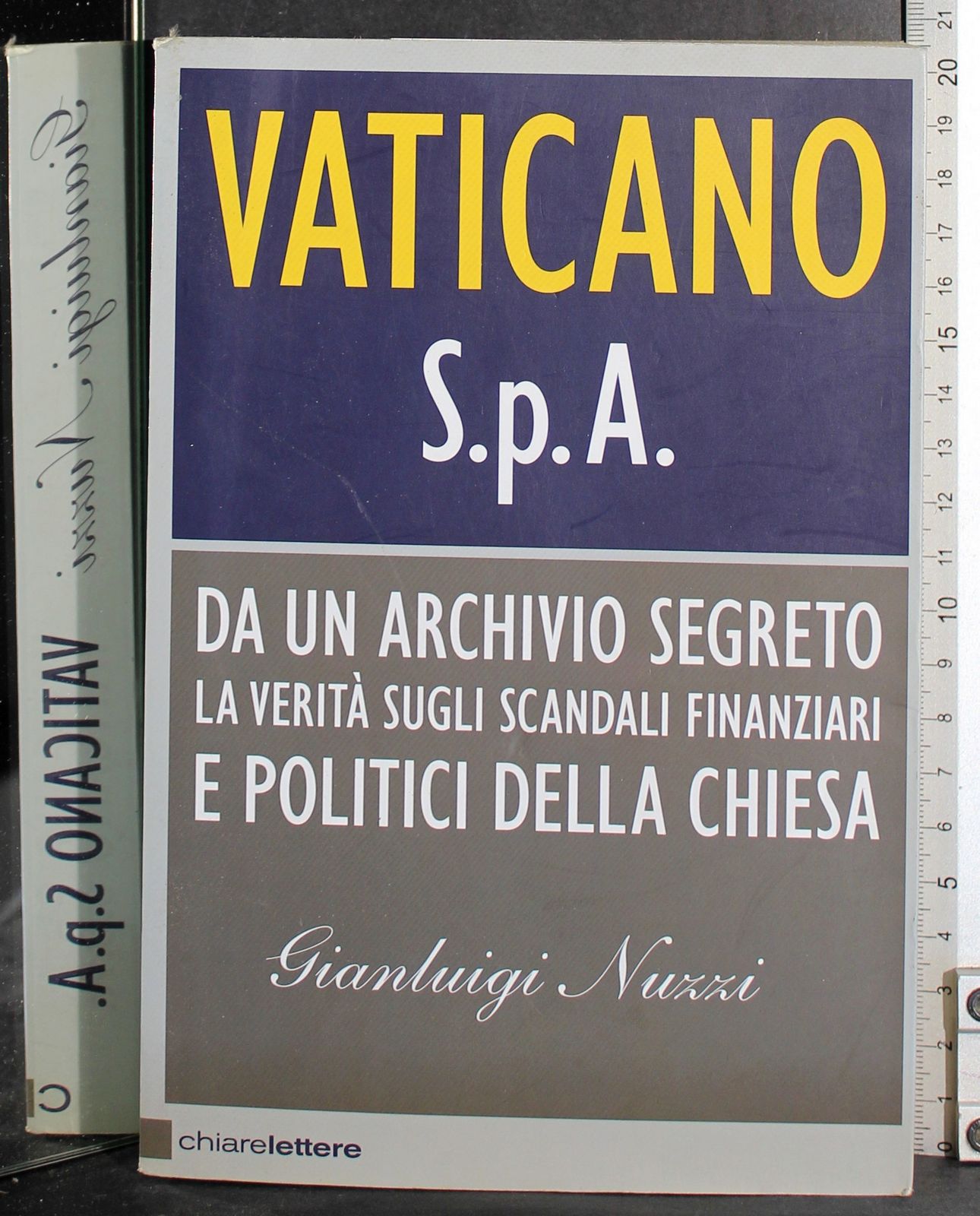 Vaticano S.p.A. Da un archivio segreto