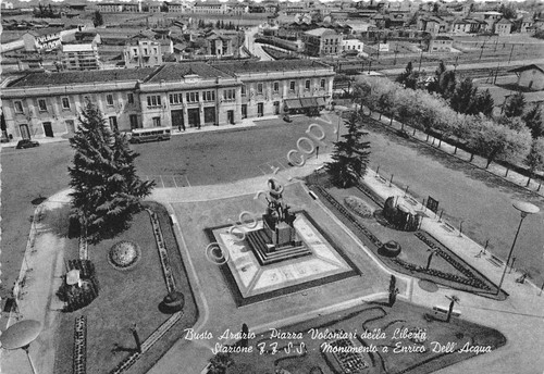 Cartolina - Busto Arsizio Piazza Volontari Stazione Ferroviaria Monumento