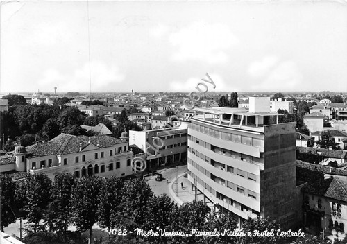 Cartolina - Mestre Piazzale Sicilia Hotel Centrale 1960