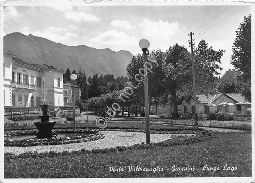 Cartolina - Porto Valtravaglia Giardini e Lungo Lago 1954
